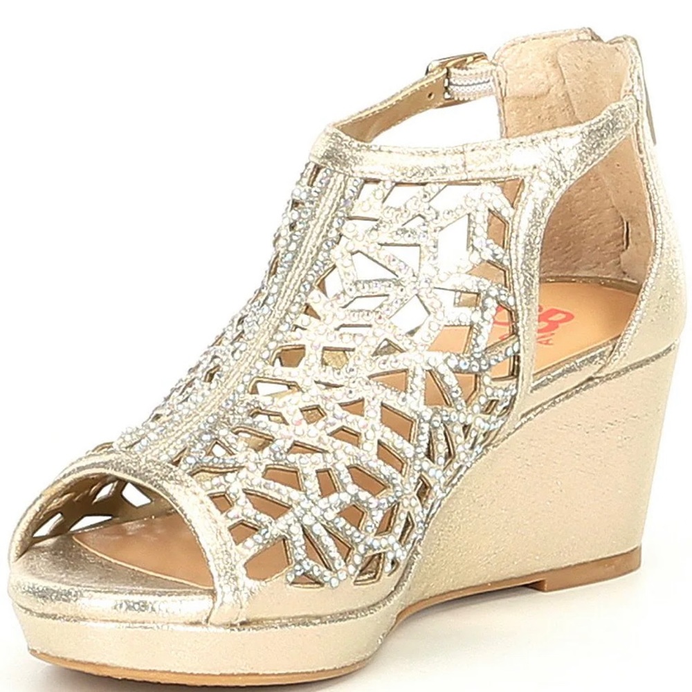 Gianni Bini Girls' Lanie-Girl Rhinestone Detail Dress Wedges Size Youth Size 3.5